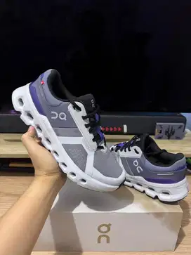 On Cloudrunner 2 Fossil Indigo size 8.5/42