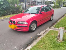 BMW 318i 2000 Bensin