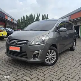 DP 8JT /ANGSURAN MURAH 2,7 JUTAAN SUZUKI ERTIGA GX AT 2014 GREY