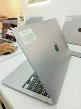 MacBook Air M1 8/512 Grey