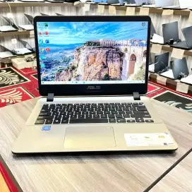 Laptop Asus A407.celeron n4000.ram 4gb.ssd 128.hdd 500gb. BERGARANSI