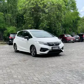 HONDA JAZZ RS CVT 2018