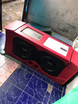 Audio mobil satu set