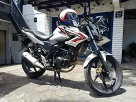 Honda CB150R 2013