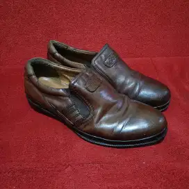 Sepatu pria kickers original
