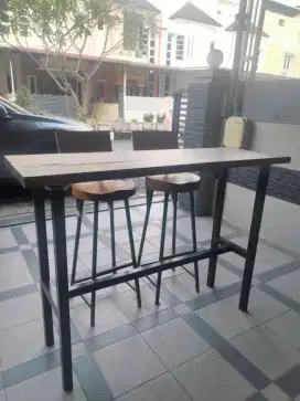 DIJUAL MEJA KURSI KAYU BAR TEMA INDUSTRIAL