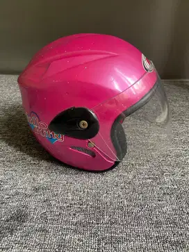 HELM ANAK CEWE KARAKTER HELLO KITTY