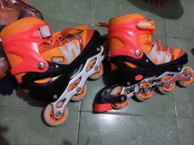 Dijual sepatu roda merk Power one