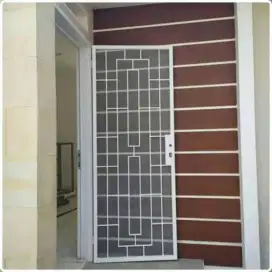 Pintu dobel ram nyamuk