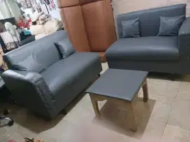 Sofa dan meja baru bukan bekas