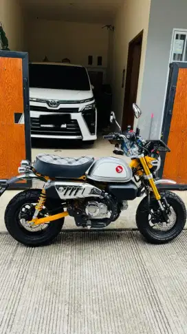 Honda monkey 2023 5 speed