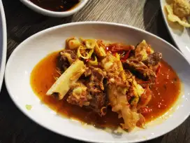 Executive chef /chef constant