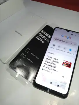 SAMSUNG A04E 3/32 NORMAL SEGEL 
Seperti baru/bnib