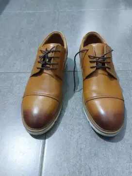 Sepatu Formal Aldo