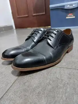 Sepatu Formal merek Pedro