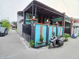 DI JUAL RUMAH 2 lantai DI HOOK DI PERWIRA