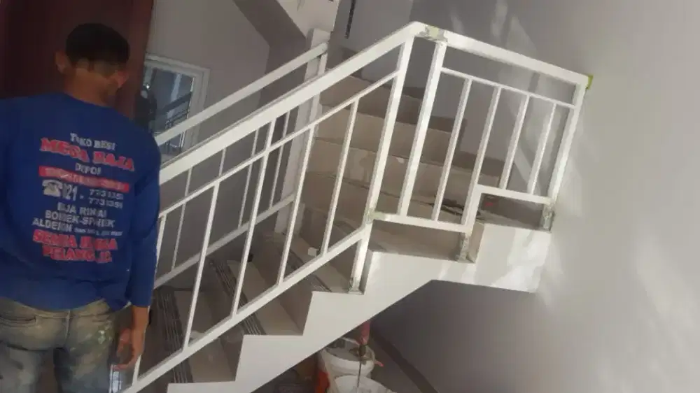 Reling tangga simple minimalis 011