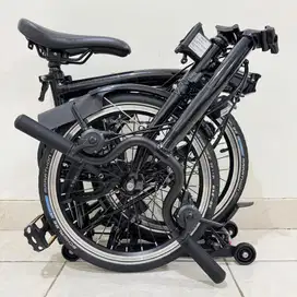 SEPEDA LIPAT BROMPTON M6Rd BLACK IN BLACK EDITION 2019 - LIKE NEW