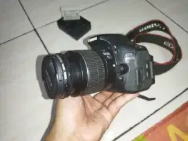 Camera DSLR Canon 600D