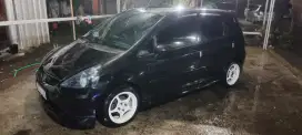 Honda Jazz at GD3 2005 mulus pjk on setahun