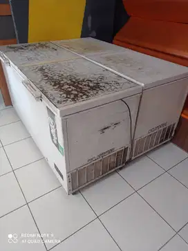 Freezer box RSA - 550 L , kursi , meja kasir