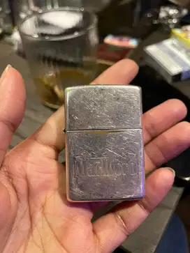 Zippo marlboro 2000 XVI