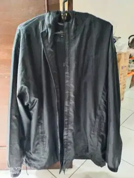 Jaket waterproof MONTECARLO size XL ada tutup kepala, ORIGINAL,chat WA