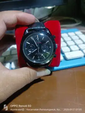 Jam tangan Omega