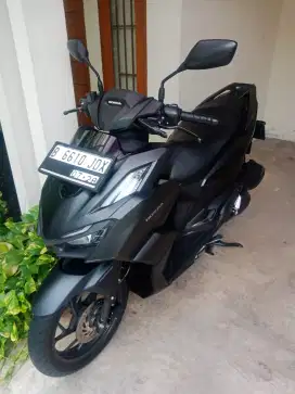 LOW KM! NEW VARIO 160 CBS ISS HITAM DOFF PAJAK PANJANG KAYA BARU ORI!!