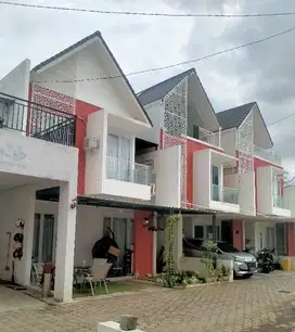 Rumah Mewah 2 Lantai di Jatibening
