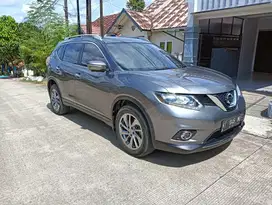 NISSAN X-TRAIL 2500cc CVT