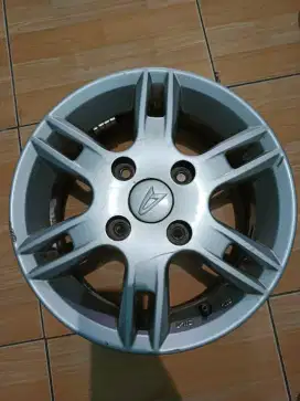 Velg R14 Daihatsu Xenia Xi 2011 Original Bawaan Pabrik