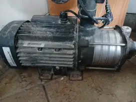 Pompa Grunfoss ada 2 unit.