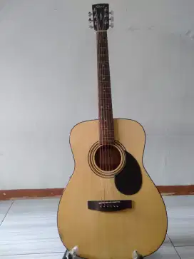 Gitar Cort akustik