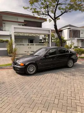 BMW E46 325i 2001