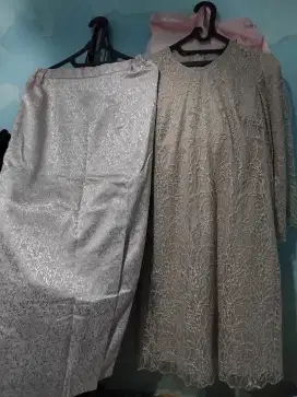 Kebaya atasan dan bawahan serta fasmina