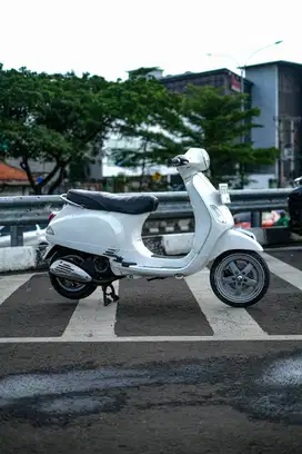 PIAGGIO VESPA MATIC LX 150 2VIE 2012 MURAH BERGARANSI