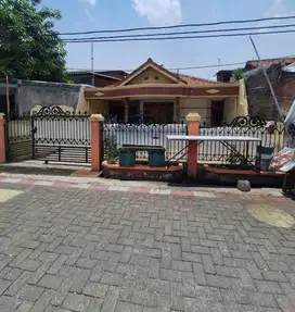 RUMAH LUAS DI Jl MEDOHO DEKAT JL GAJAH RAYA SEMARANG