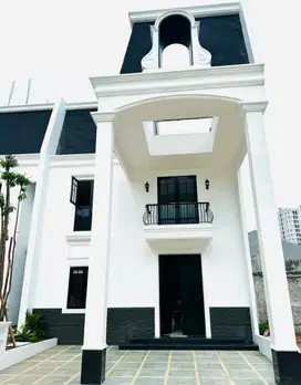 Dijual Rumah Strategis di Jakarta Selatan dekat banyak Toll