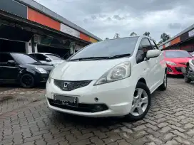 5JT JAZZ S AT 2010 PUTIH MUTIARA RARE JRG ADA !!