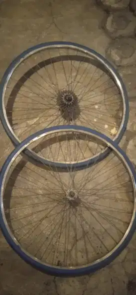 Wheelset Araya Badak ban 700