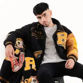 VARSITY BEAR Limited Edition Size M