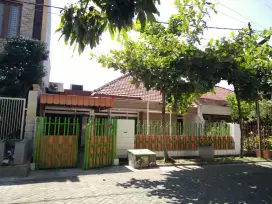 Rumah Strategis Jual Manyar Tirtoyoso Selatan