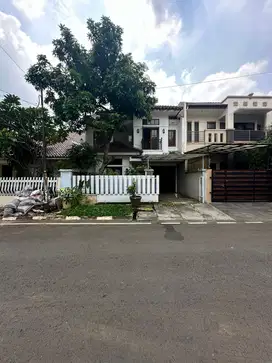 rumah di pondok indah 5menit PIM 2 akses jalan besar shm