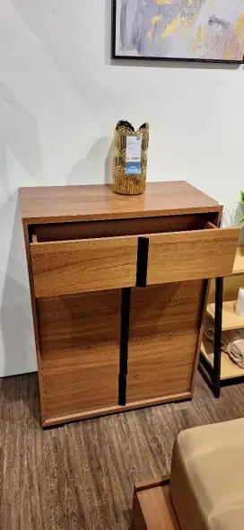 Lemari sakha/drawer & meja rias by atria  BARU