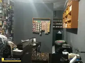 Meja Warkop Pak Rivaldi