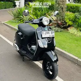 Vespa LX 125 IGET 3V TH 2018 WARNA HITAM VERY GOOD CONDITION.