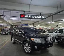 TOYOTA LAND CRUISER 200 DIESEL UK AT 2014/2015