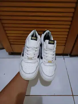 Sepatu Vans Japan Floater V4410