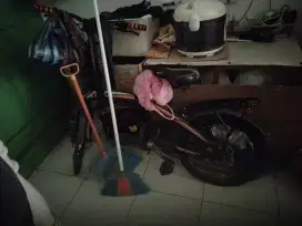 SEPEDA LIPAT MASIH BAGUS